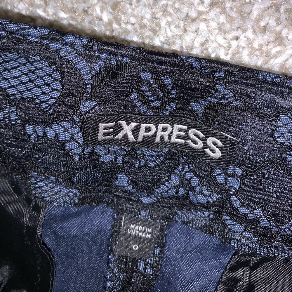 Express Dark Blue & Black floral high waist shorts size 0 - Picture 6 of 8